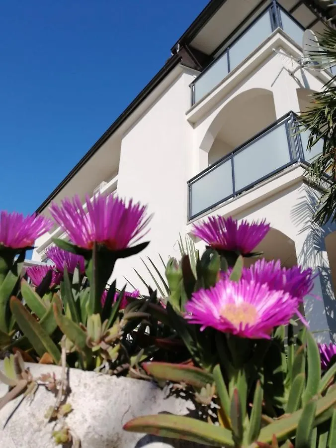 Lovely Sea View House In Malinska Island Krk