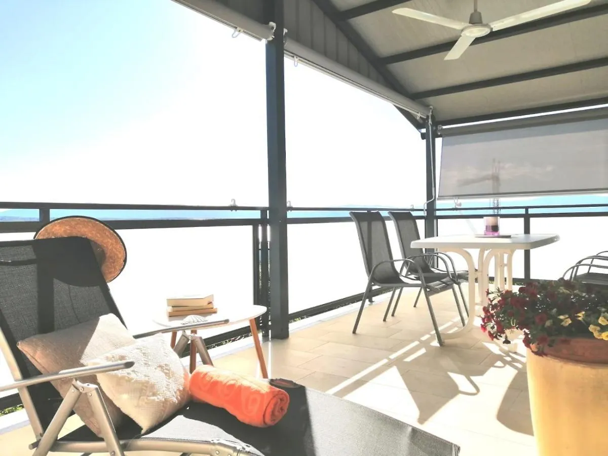 Lovely Sea View House In Malinska Island Krk Apartmán
