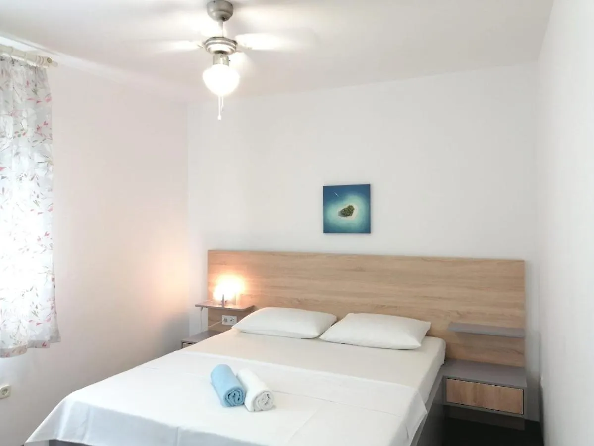 Lovely Sea View House In Malinska Island Krk
