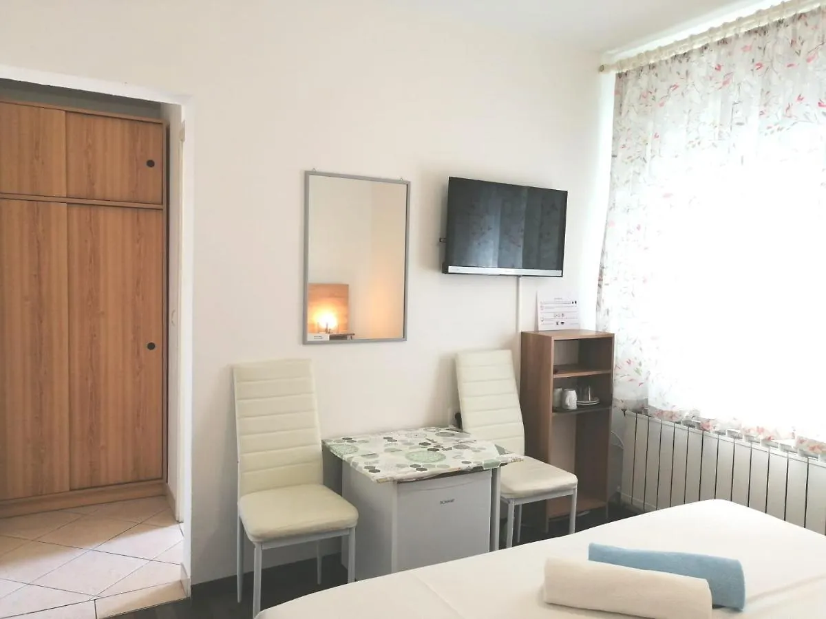Lovely Sea View House In Malinska Island Krk Apartmán