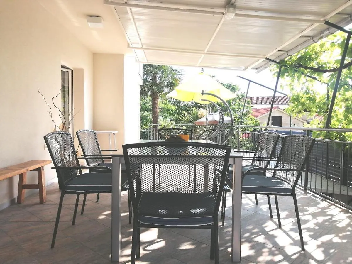 Lovely Sea View House In Malinska Island Krk Apartmán